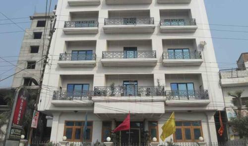 Adb Rooms Hotel Surabhi International,varanasi