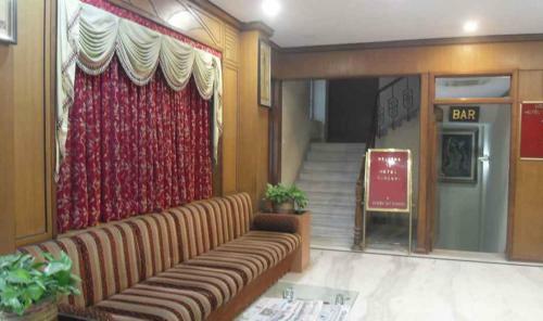 Adb Rooms Hotel Surabhi International,varanasi