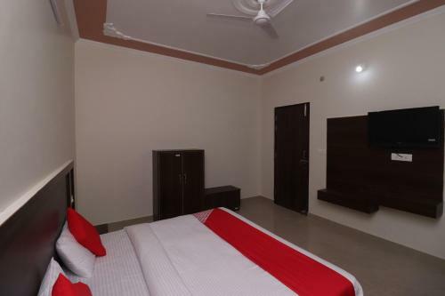 Hotel Oyo 40842 The Royal Resort