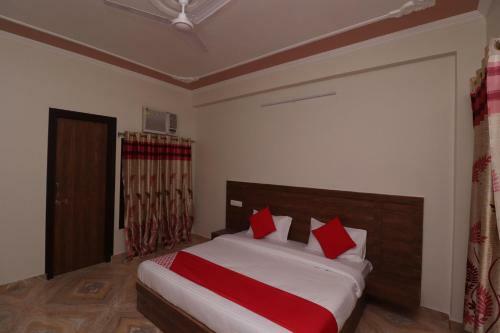 Hotel Oyo 40842 The Royal Resort