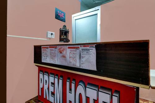 Oyo 76152 Prem Hotel