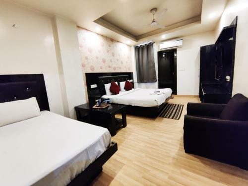 Hotel Noida Saffron
