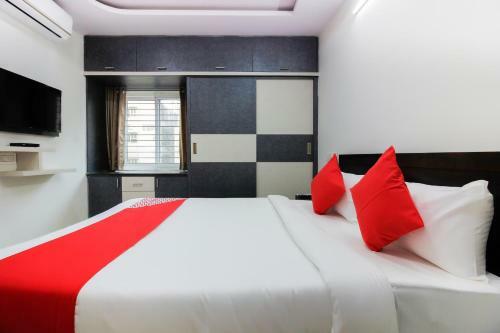Hotel Oyo 42887 Tenneti Towers