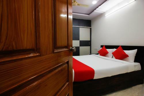 Hotel Oyo 42887 Tenneti Towers