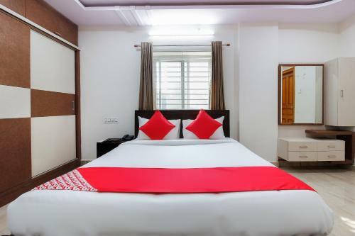 Hotel Oyo 42887 Tenneti Towers
