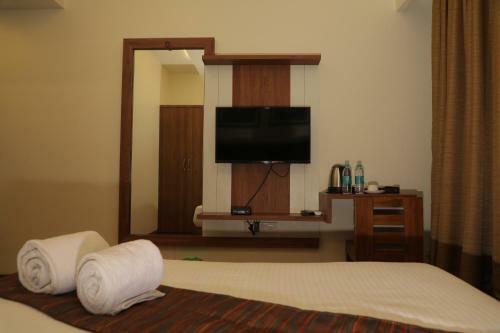 Hotel Sky Suites By Monarch