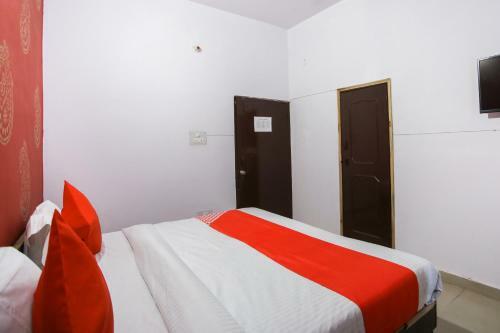 Oyo 67590 Hotel Krishna Vedanand Residency