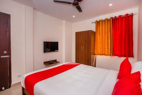 Hotel Spot On 74587 D C Guest House