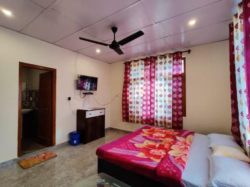Albergue Hipostel Naddi (Mcleodganj)