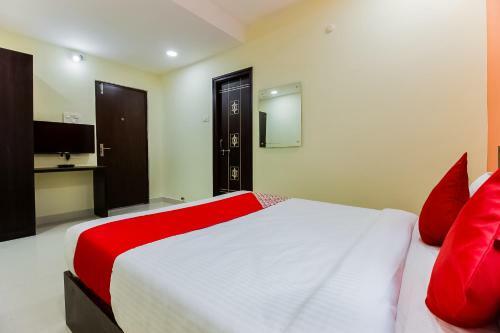 Hotel Oyo 40125 Sri Rama Empire
