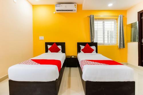 Hotel Oyo 40125 Sri Rama Empire