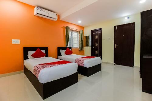 Hotel Oyo 40125 Sri Rama Empire