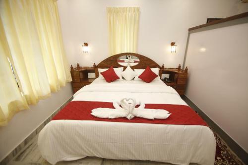 Hotel Spice Mount Heritage Resort