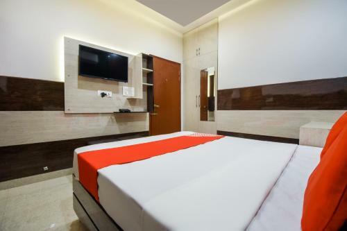 Oyo 70744 Hotel Atharv