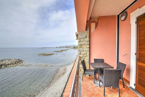 Acciaroli Villa Sleeps 4 Air Con