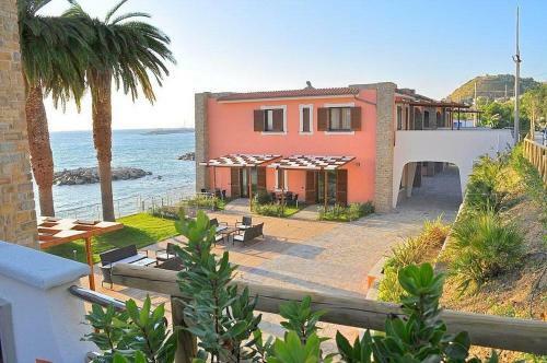 Acciaroli Villa Sleeps 4 Air Con