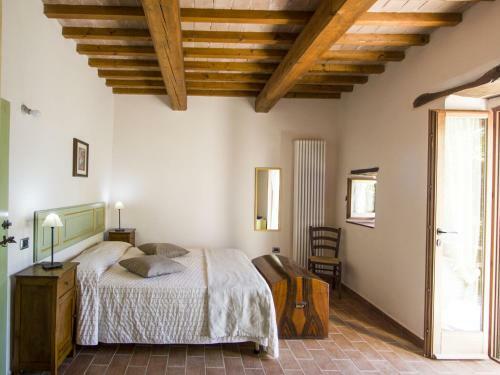 Graceful Holiday Home In Acqualagna With Swimming Pool