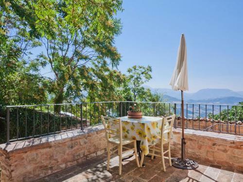 Graceful Holiday Home In Acqualagna With Swimming Pool