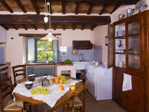 Pretty Holiday Home In Acqualagna With Swimming Pool