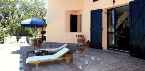 Alghero Villa Sleeps 6 Pool