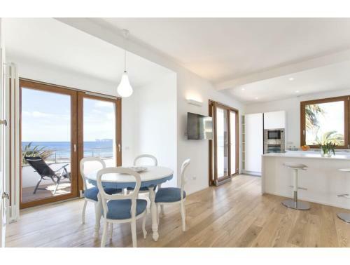 Alghero, Pleiadi Apartment For 5 People With Sea View