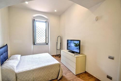 Amalfi Apartment Sleeps 4 Air Con Wifi