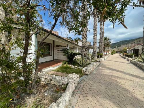 Hotel Le Mandrelle Beach Resort