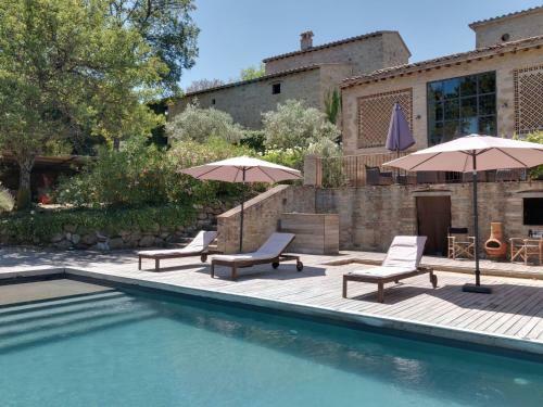 Secluded Apartment In Anghiari With Swimming Pool