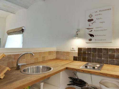 Secluded Apartment In Anghiari With Swimming Pool
