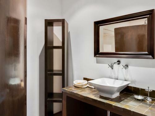Stunning Apartment In Anghiari With Private Terrace