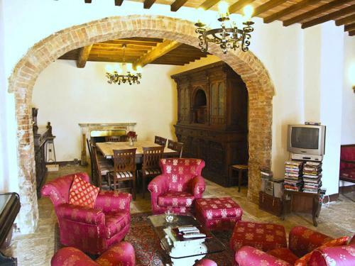 San Gimignanello Villa Sleeps 35 With Pool And Wifi