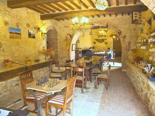 San Gimignanello Villa Sleeps 35 With Pool And Wifi