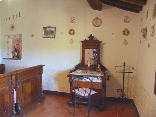 San Gimignanello Villa Sleeps 35 With Pool And Wifi