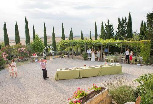 San Gimignanello Villa Sleeps 35 With Pool And Wifi