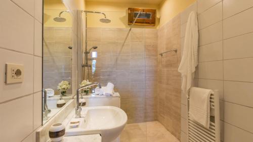 Villa Casale Rasa 16&2