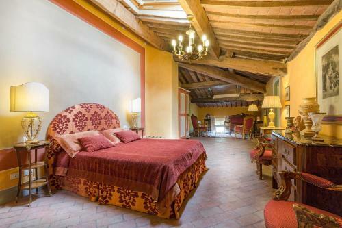 Badia Cantignano Villa Sleeps 22 With Pool And Air Con