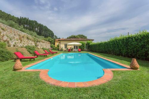 Badia Cantignano Villa Sleeps 22 With Pool And Air Con