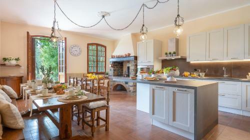Villa Fiorentini 10