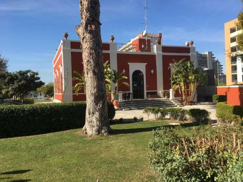Hostal Executive L'orangerie Bb