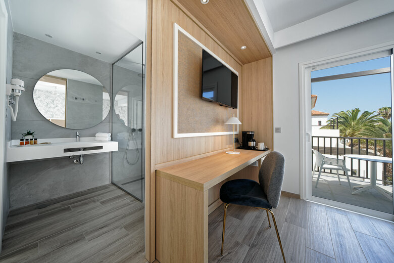 Hotel Broncemar Beach Suites