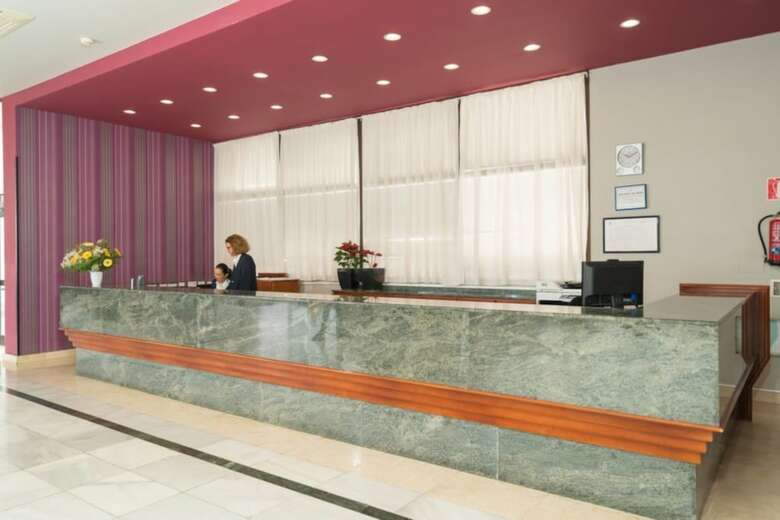 Hotel Broncemar Beach Suites