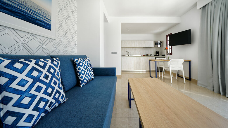 Hotel Broncemar Beach Suites