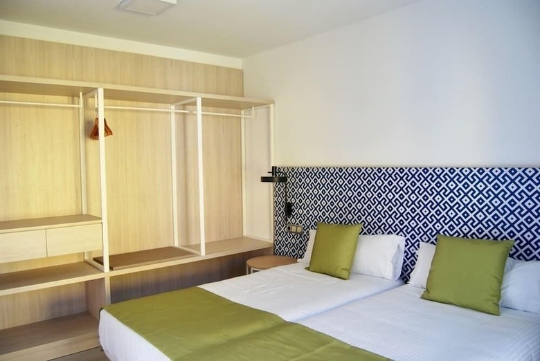 Hotel Broncemar Beach Suites