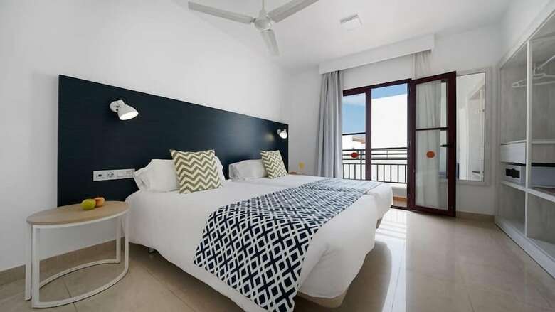 Hotel Broncemar Beach Suites