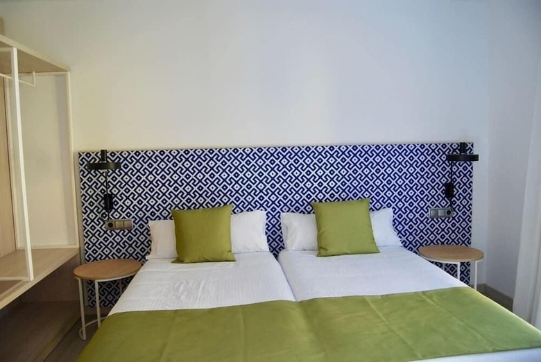 Hotel Broncemar Beach Suites