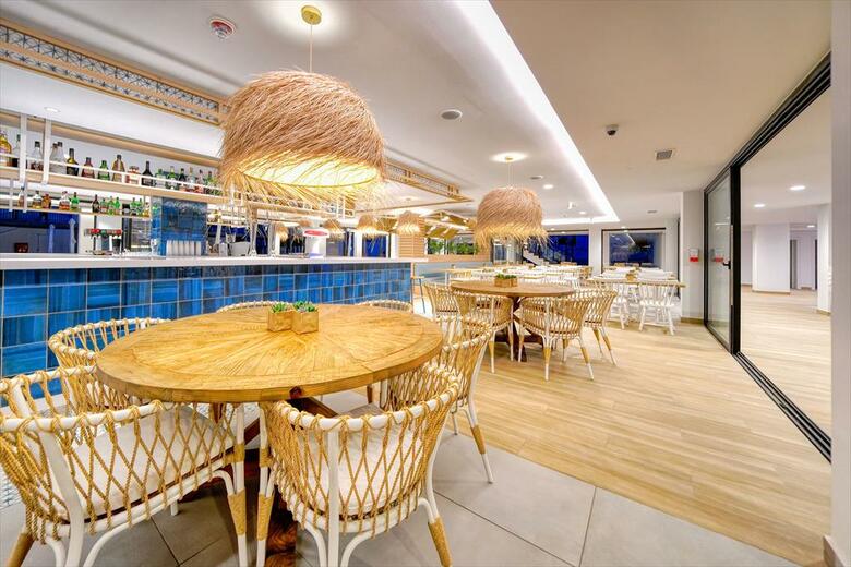 Hotel Broncemar Beach Suites