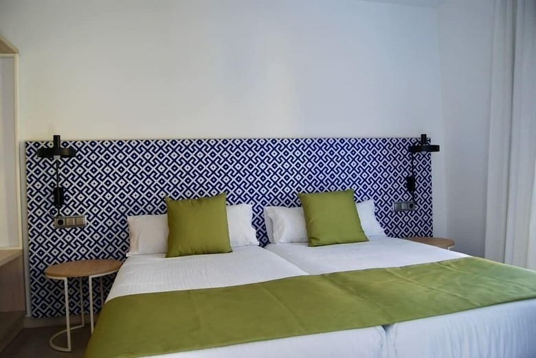Hotel Broncemar Beach Suites