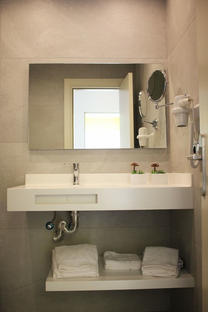 Hotel Broncemar Beach Suites