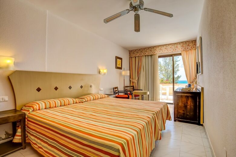 Hotel Sbh Taro Beach