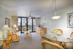 Hotel Aston Kona By The Sea